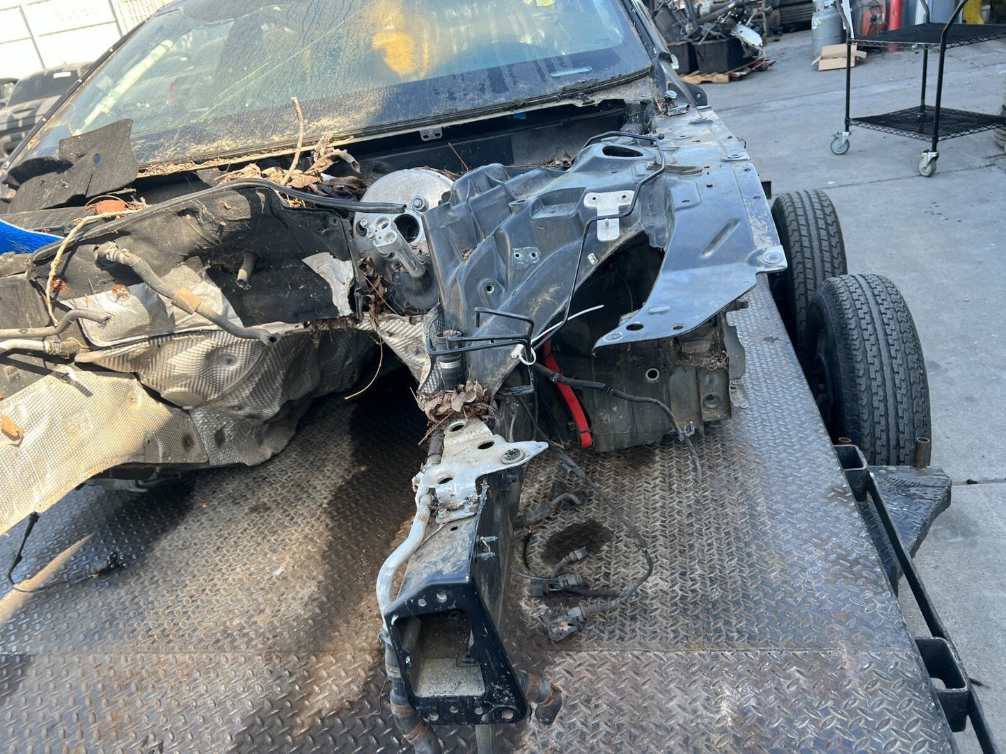 12-18 AUDI A7 S7 LEFT DRIVER FRONT FRAME RAIL APRON BODY CLIP STRUT TOWER OEM