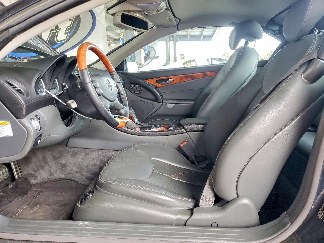 2005 Mercedes-Benz SL500 R230
