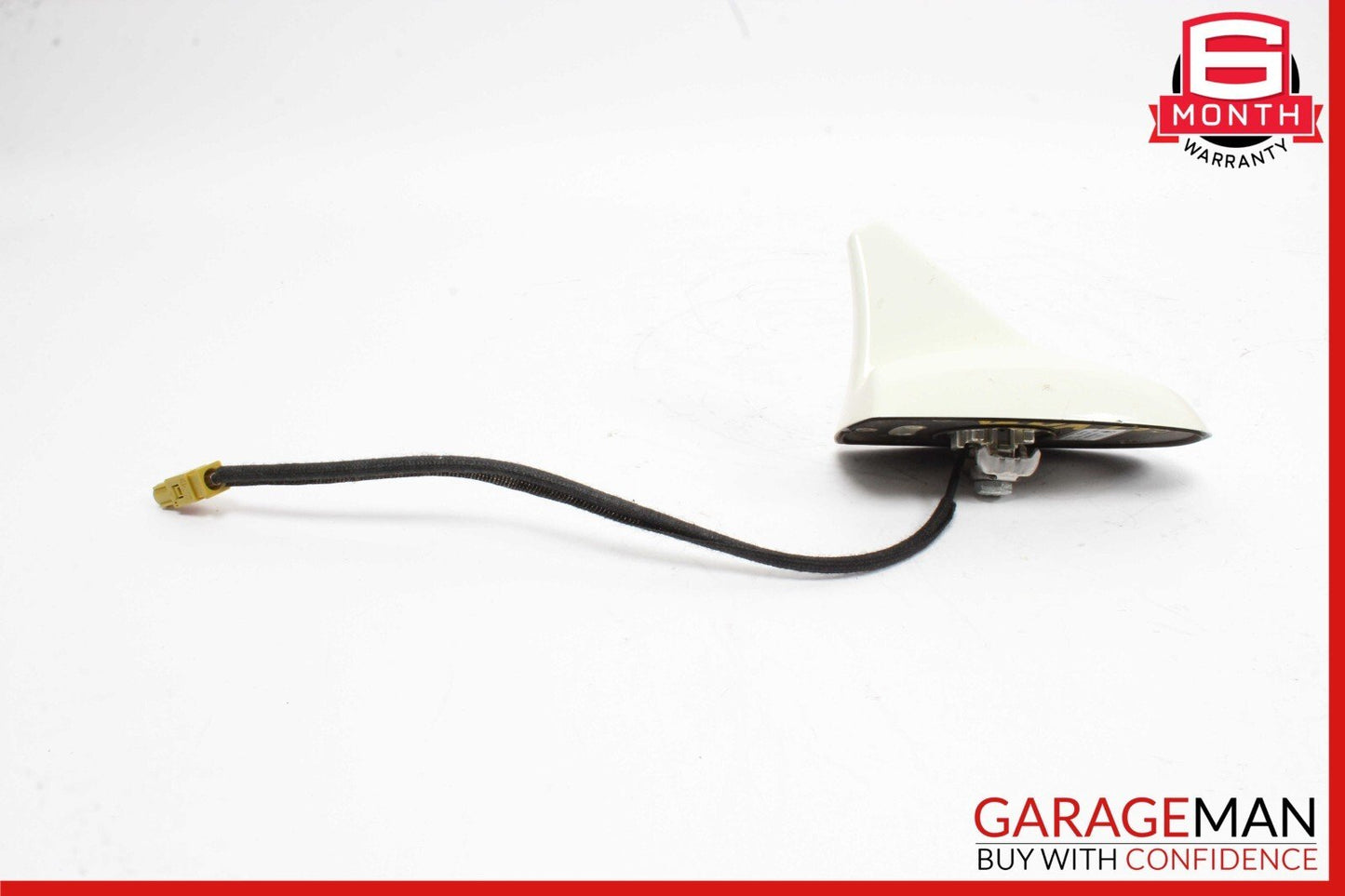 13-17 Maserati Quattroporte M156 Top Roof Shark Fin Antenna 670026006 White OEM