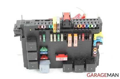 07-13 Mercedes W221 S550 CL550 Rear Trunk Fuse Box Relay Block 2215402550 OEM