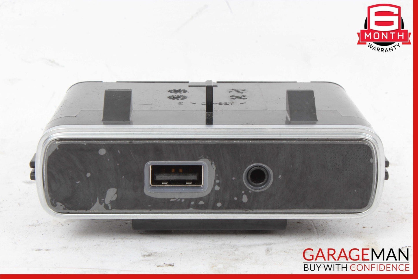 17-19 Alfa Romeo Giulia Center Console USB Port Auxiliary Jack 01561182090
