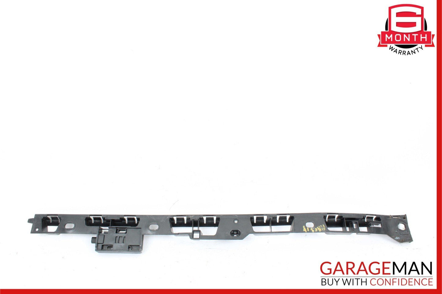 15-23 Porsche Macan S 95 Rear Right Sideskirt Rocker Molding Bracket 95B853538