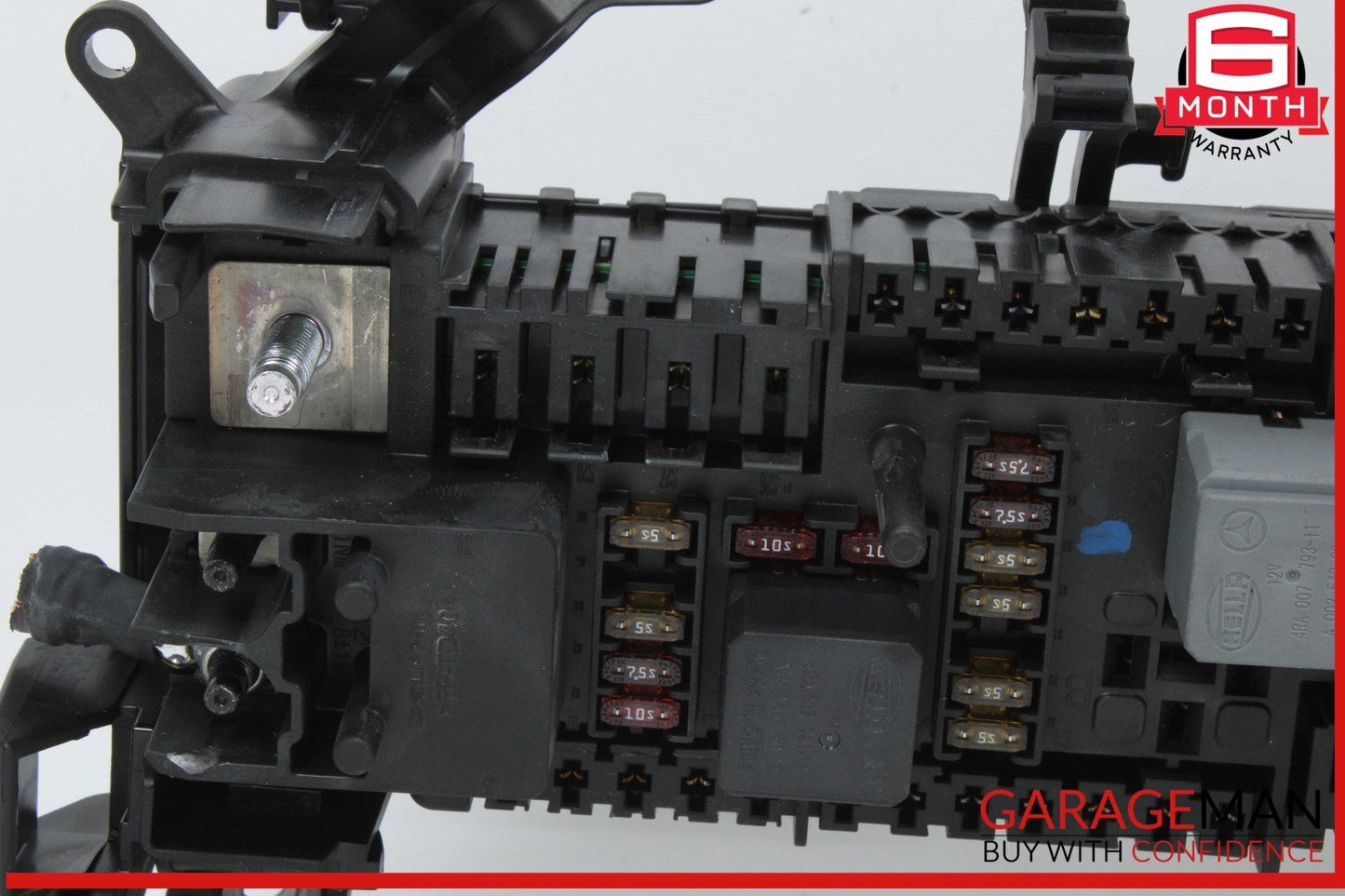 14-19 Mercedes W117 CLA250 Front Relay Fuse Box Module 2465400240 OEM