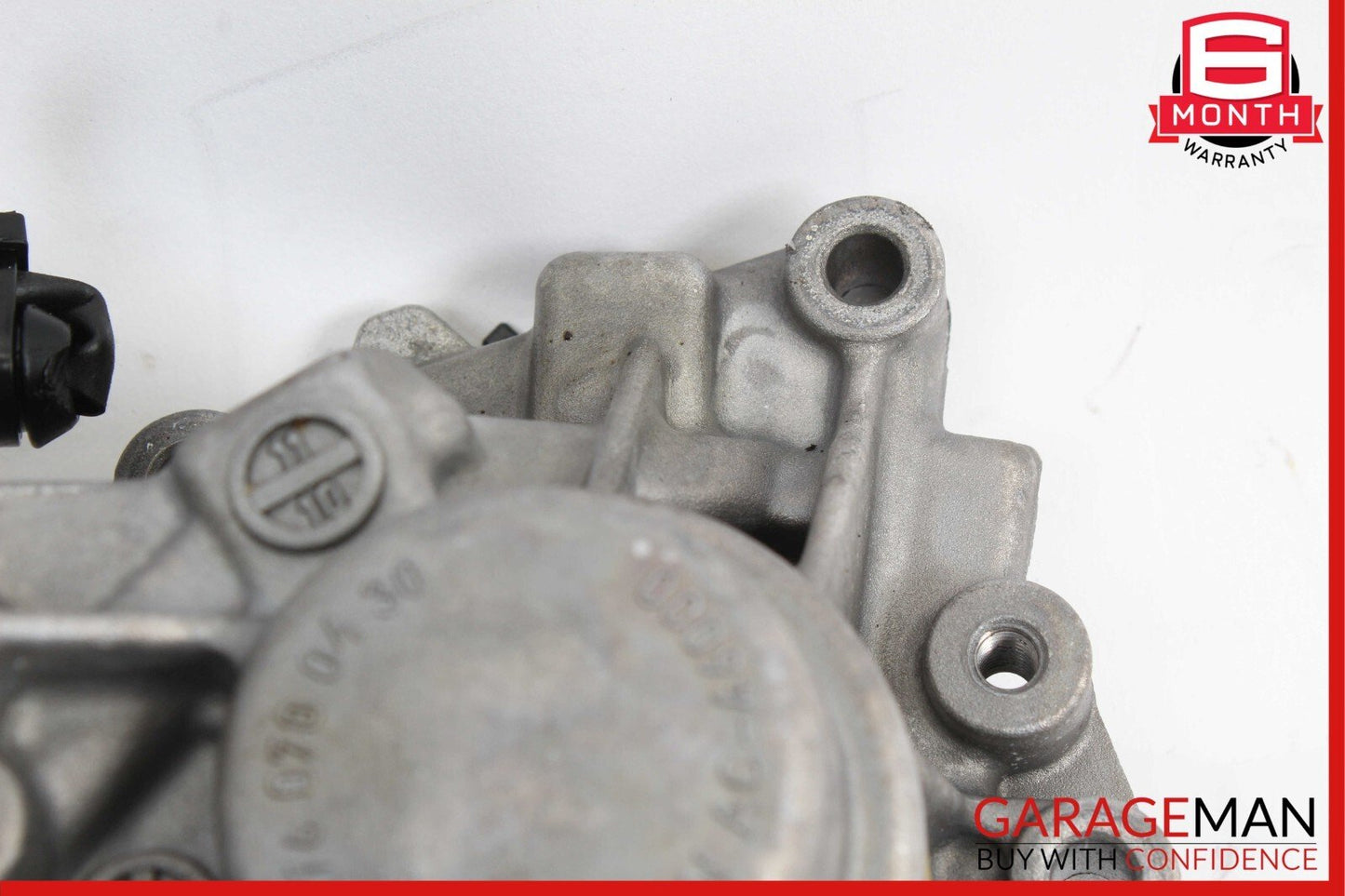 12-18 Mercedes R172 SLK350 E350 C300 M276 High Pressure Fuel Pump w/ Housing OEM