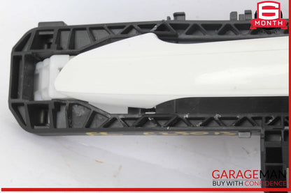 12-14 Mercedes W204 C250 Front Left Side Exterior Door Handle Keyless Go OEM