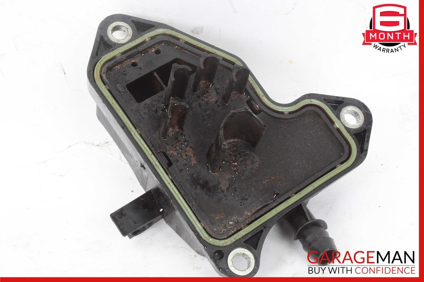 06-15 Mercedes W212 E350 SLK350 C300 Engine Oil Separator Cover 2720160134 OEM