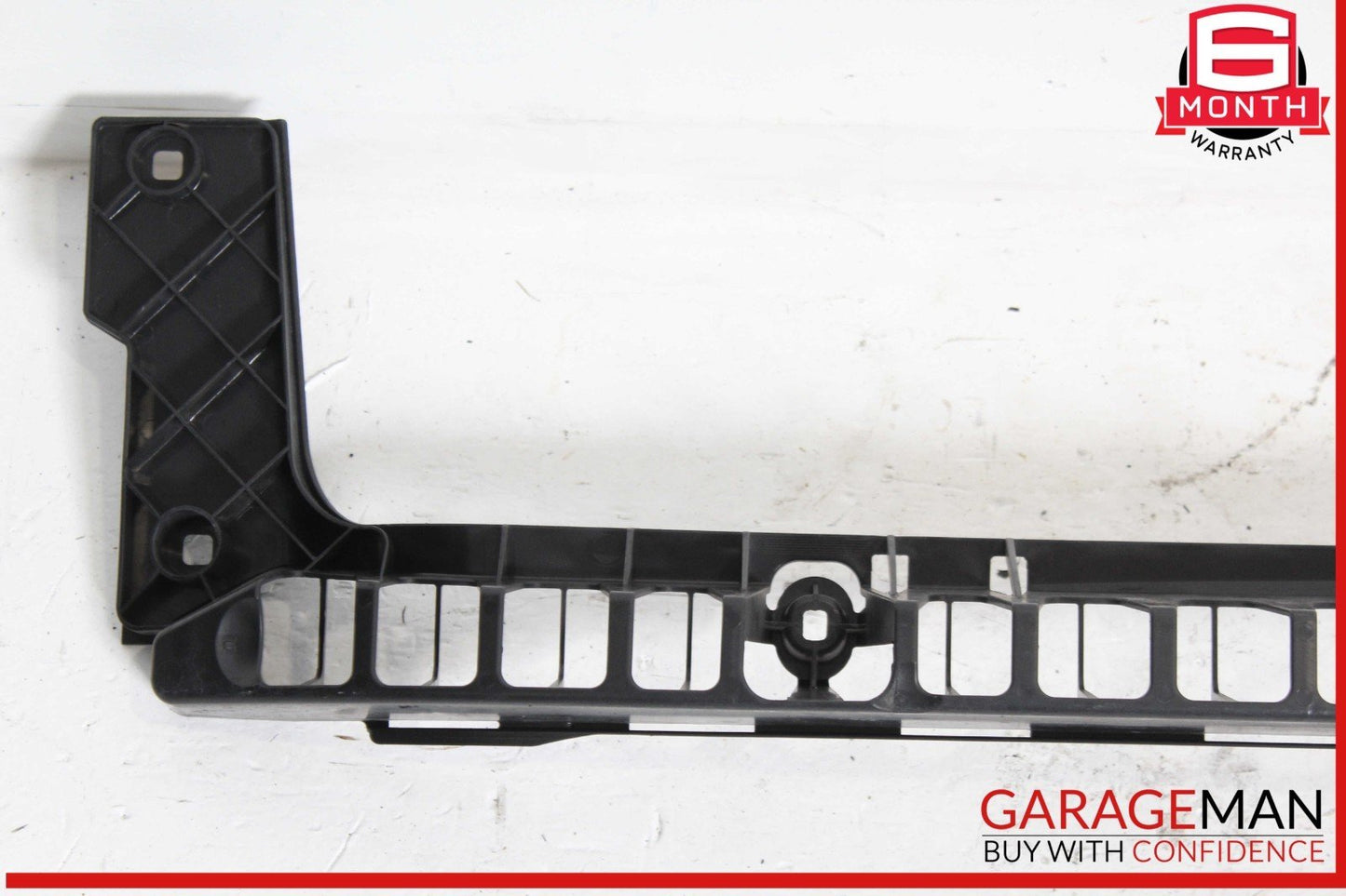 14-17 BMW i3 I01 Hybrid Rear Bumper Upper Center Mount Bracket Assembly OEM