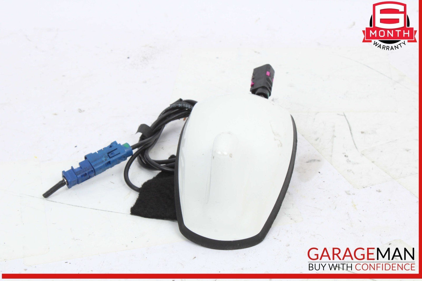 11-17 Mercedes W207 E350 E500 E500 Shark Fin Radio Antenna White 2078201375 OEM