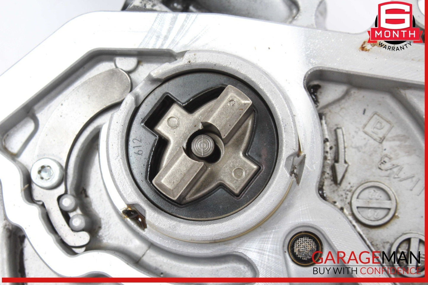 15-20 Mercedes W205 C300 SLC300 M274 Engine Vacuum Pump 2701800901 OEM