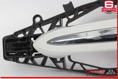 17-20 BMW 530E Front Right Passenger Side Exterior Door Handle White 9881776 OEM
