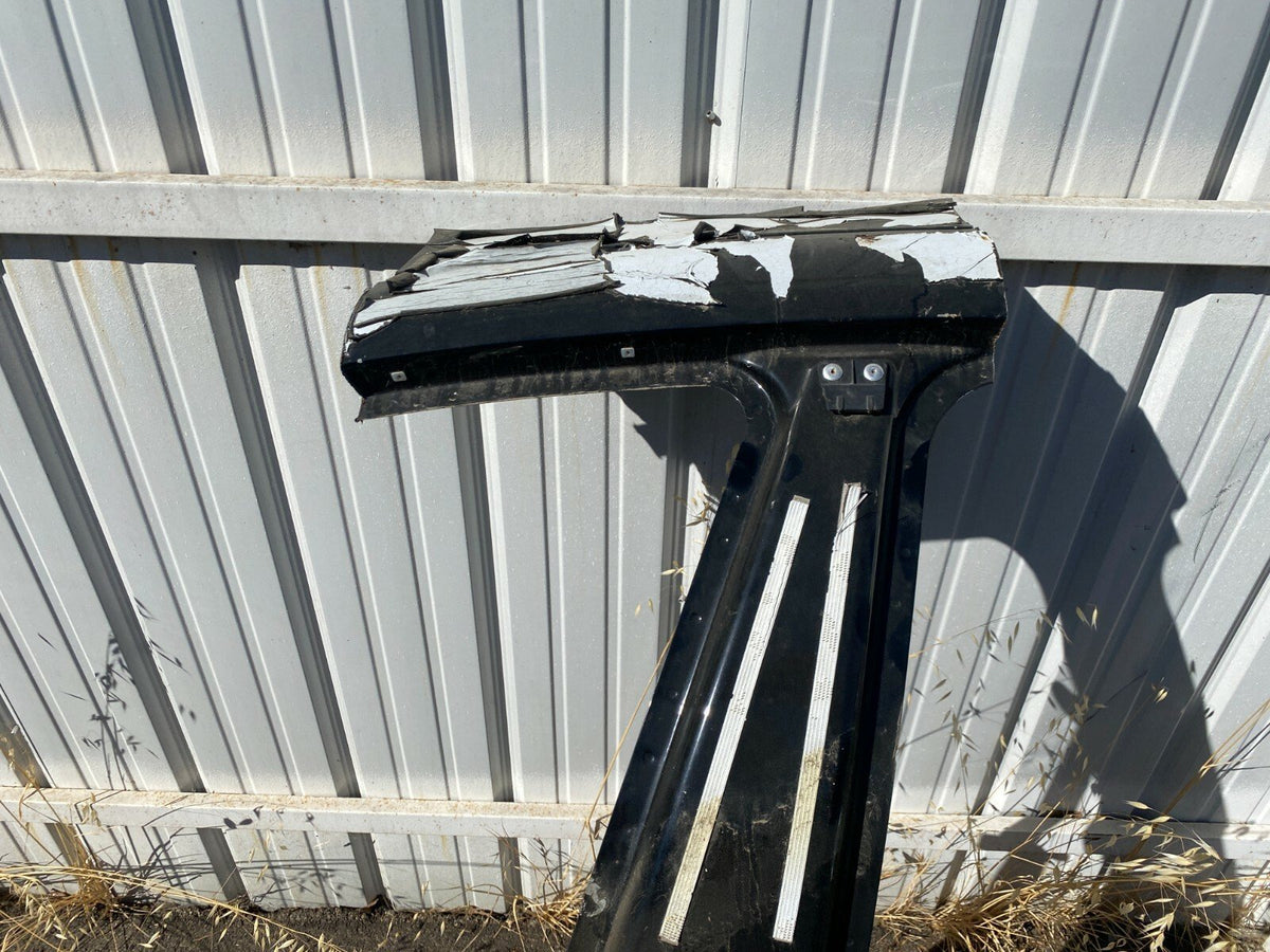 14-17 Maserati Ghibli Q4 Left Driver Center Pillar Body Cut Structure Cut OEM