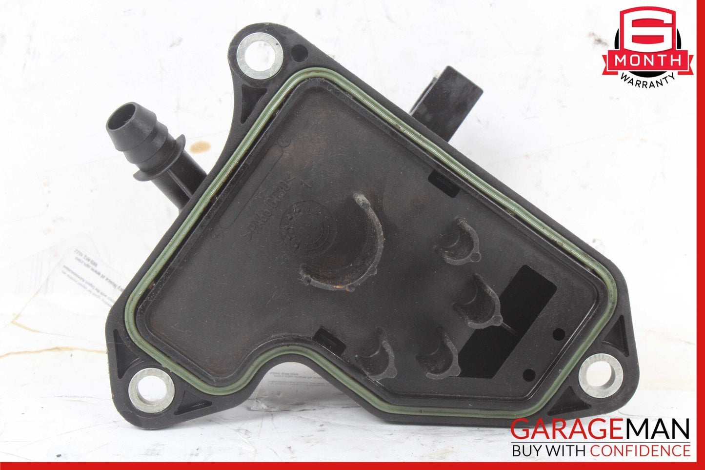 06-15 Mercedes W211 E350 SLK300 C300 Engine Oil Separator Cover 2720160134 OEM