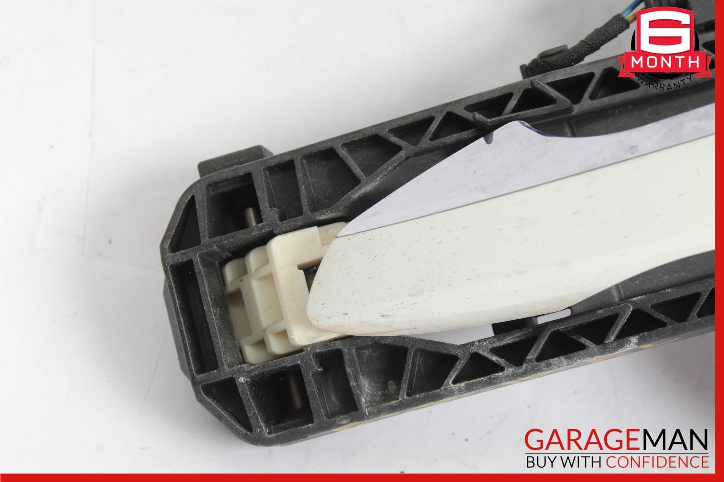 10-13 Mercedes W212 E350 E550 E63 AMG Rear Left Side Exterior Door Handle White