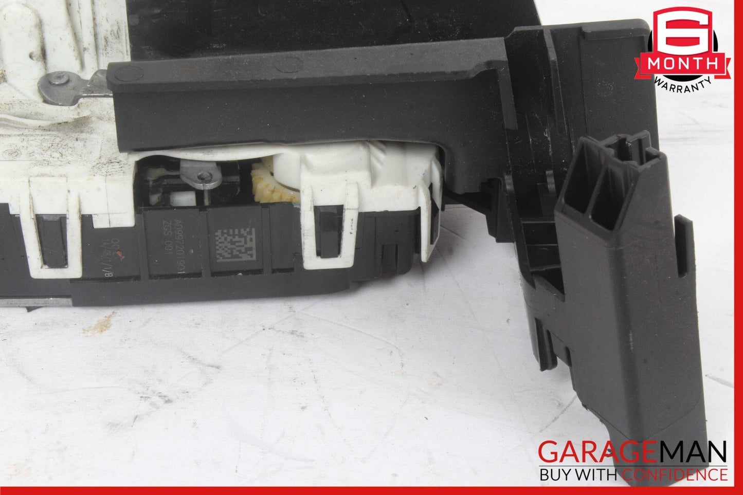 14-20 Mercedes W117 CLA250 Front Left Driver Side Door Lock Latch Actuator OEM