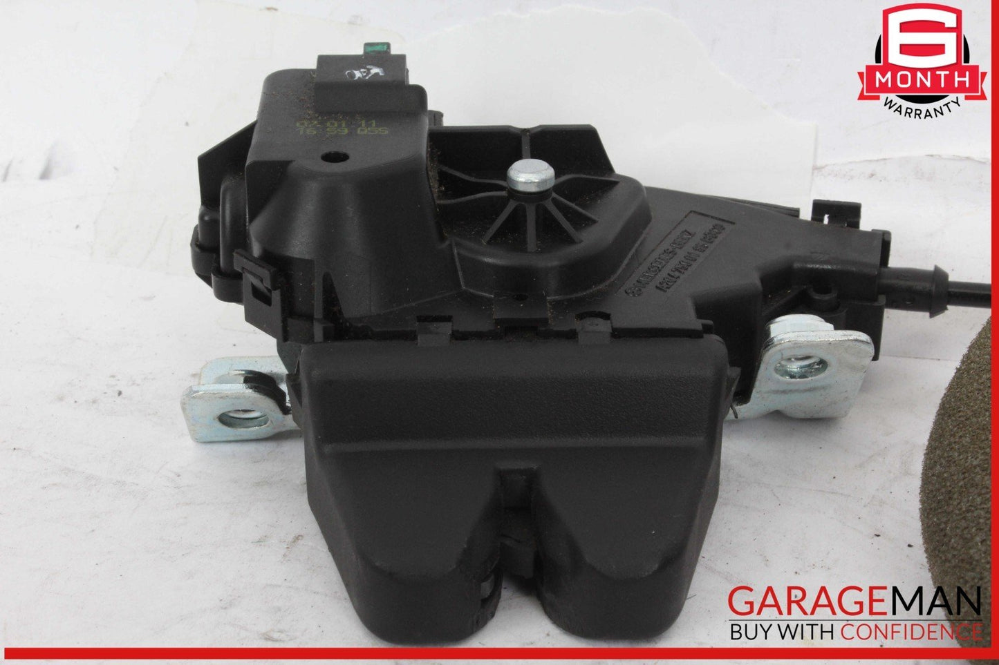 08-17 Mercedes W205 C300 C250 Trunk Lid Latch Lock Actuator 2047500185 OEM