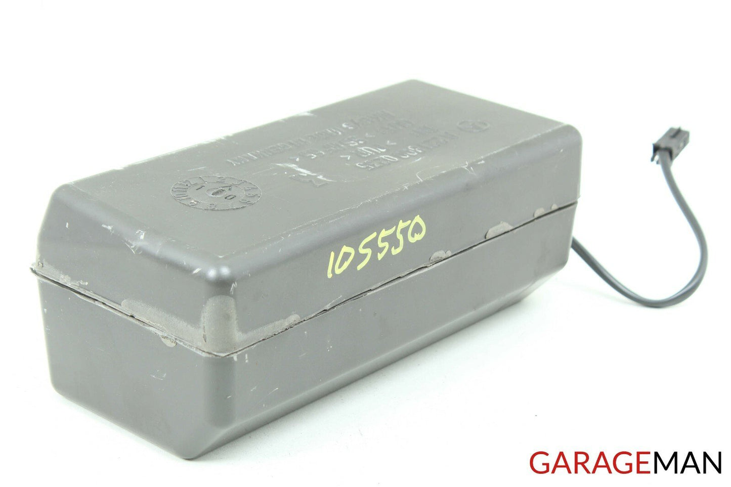 07-13 Mercedes W221 S550 Hydraulic Trunk Locking Pump Cover Case Assembly OEM