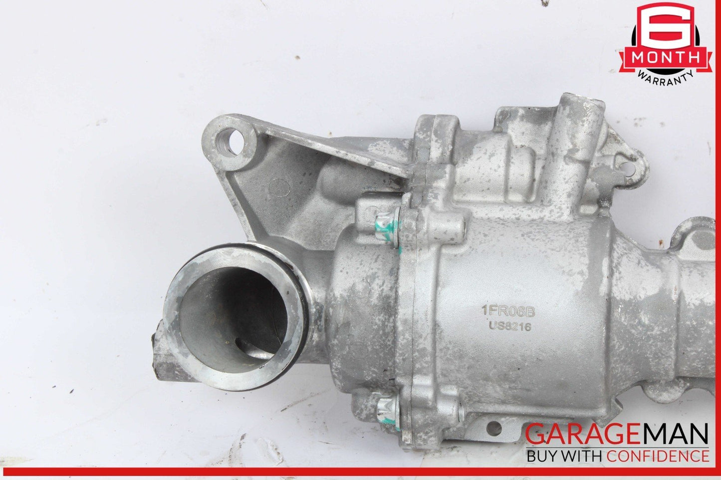 15-23 Mercedes W447 Metris C300 E300 2.0L Engine Water Pump 2742000307 OEM