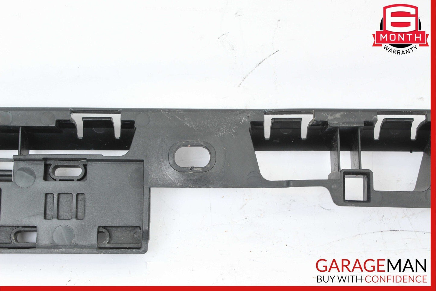 15-23 Porsche Macan S 95 Rear Right Sideskirt Rocker Molding Bracket 95B853538