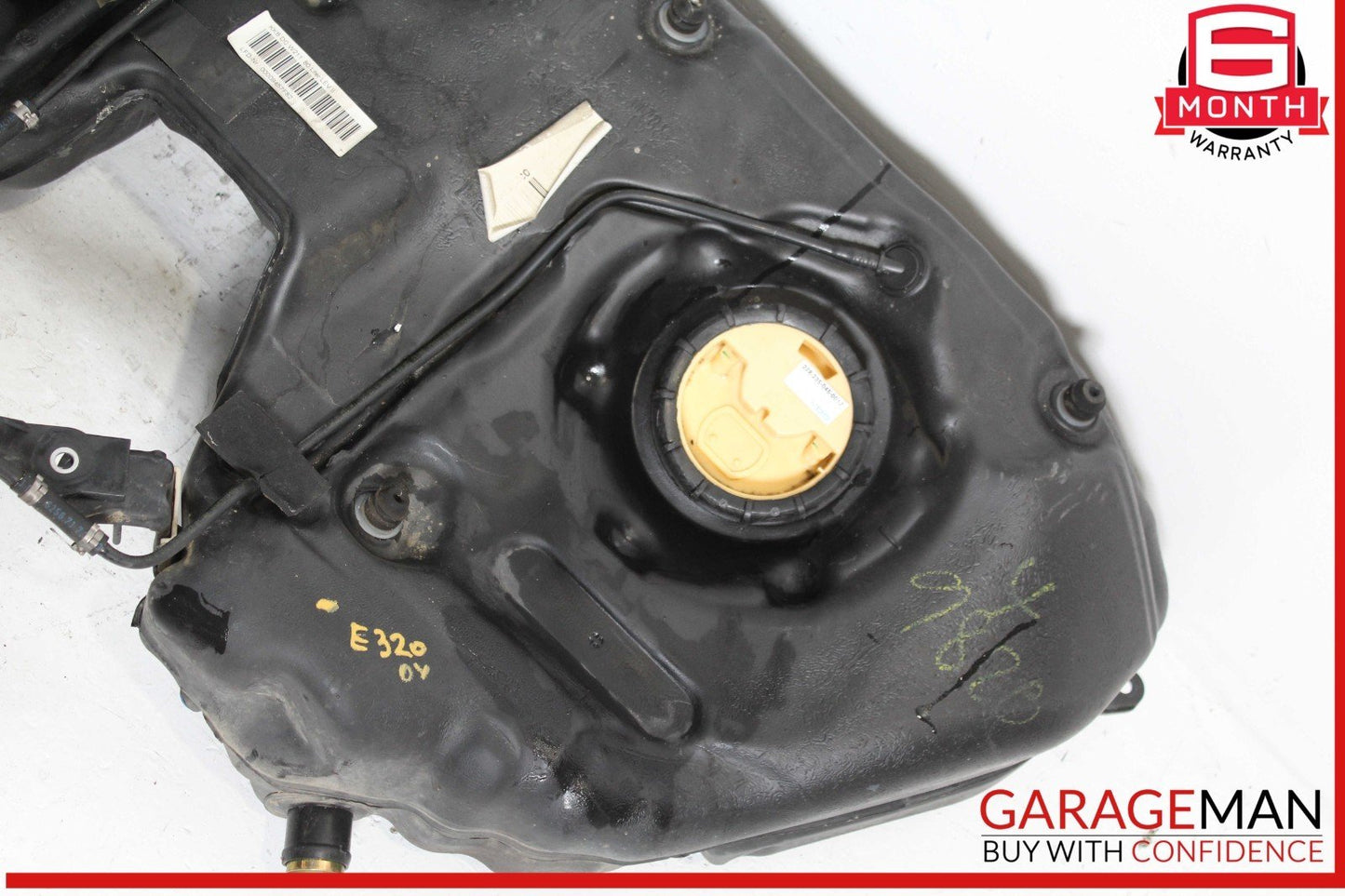 04-11 Mercedes W211 E320 4MATIC Fuel Tank Reservoir Assembly 2114703901 OEM