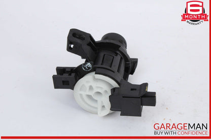 08-20 Mercedes W204 C250 SL400 Trunk Lid Latch Lock 2047500261 OEM