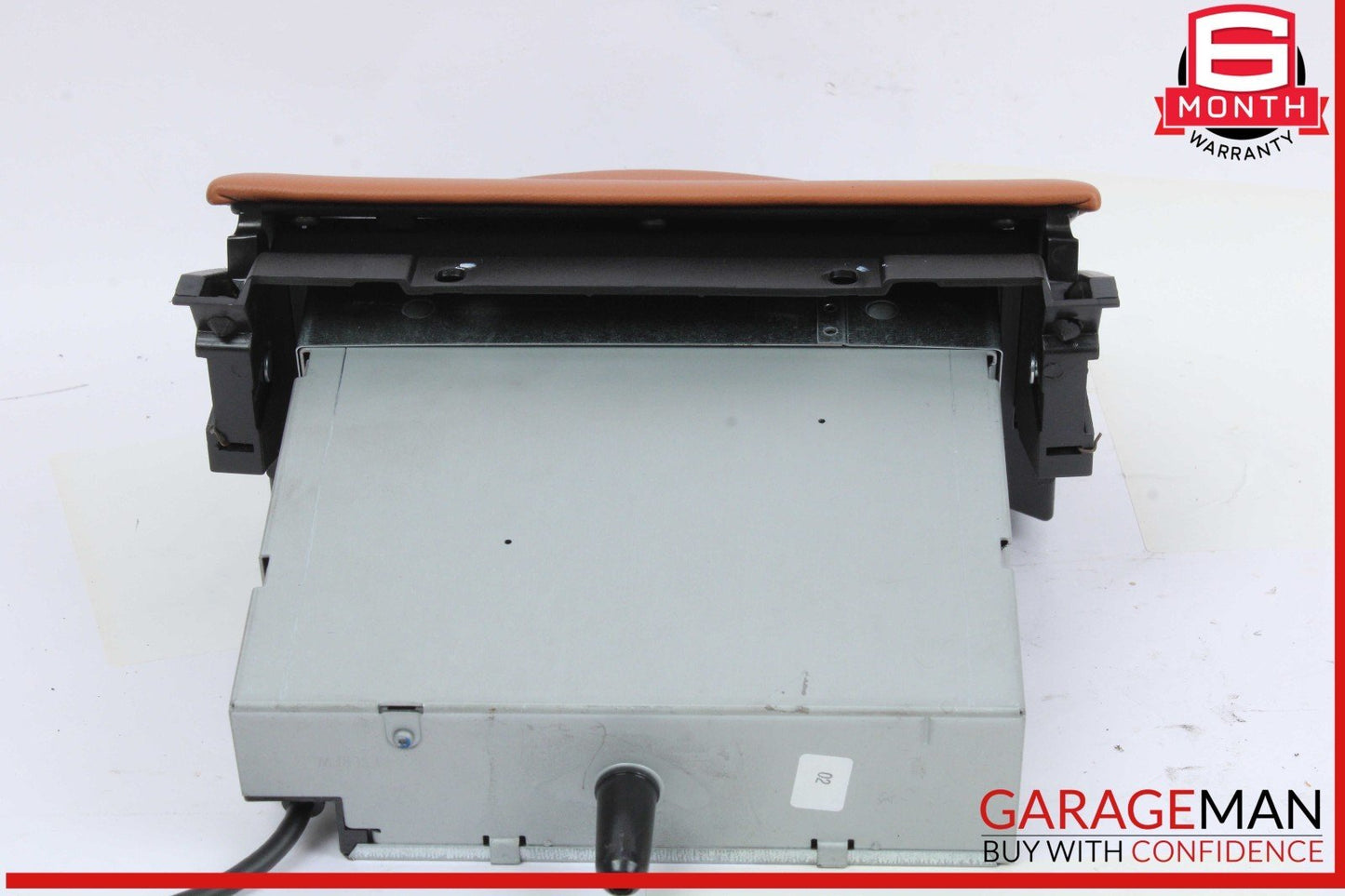 02-08 Maserati Quattroporte M139 CD Changer 5 Disk Player w/ Trim OEM