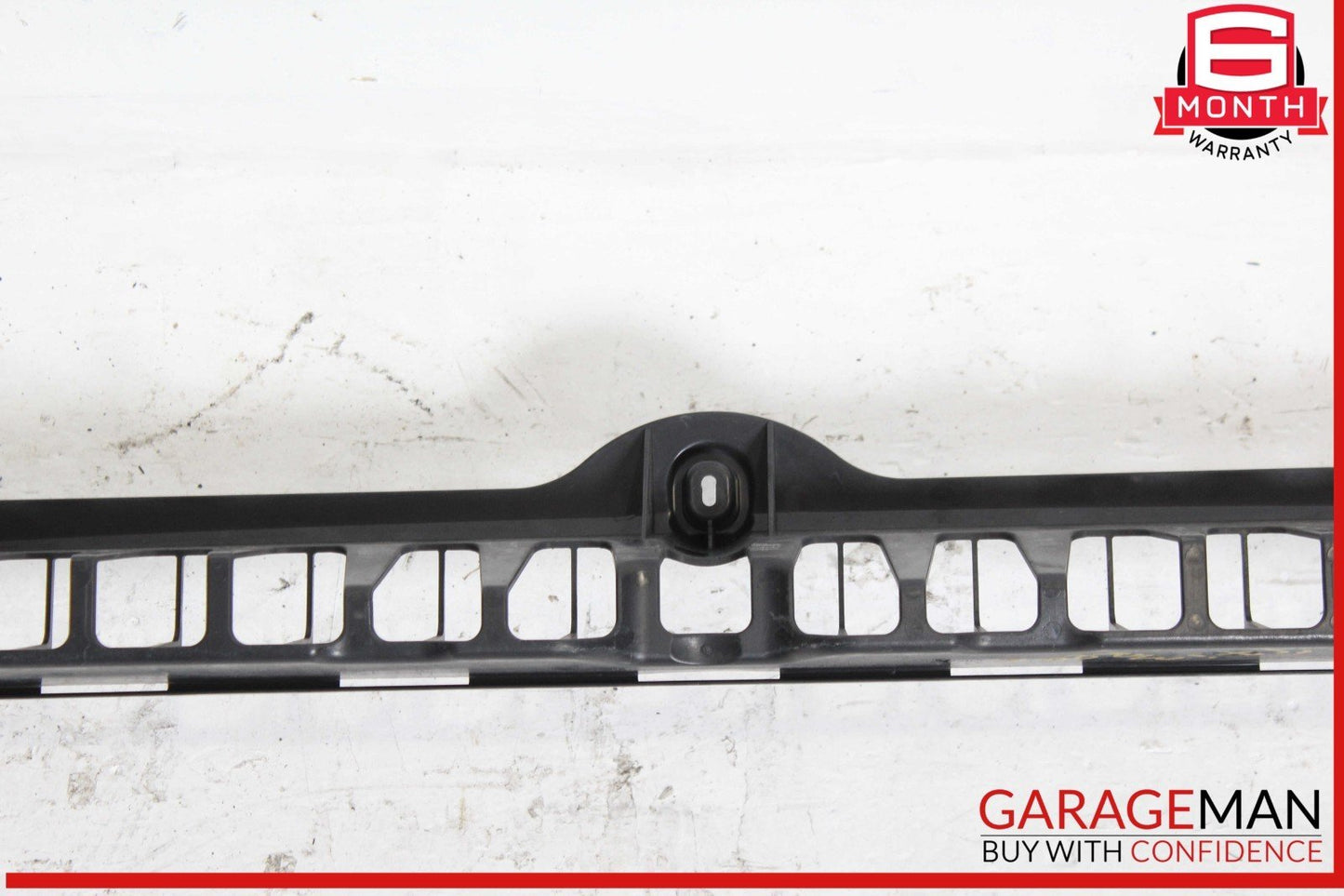 14-17 BMW i3 I01 Hybrid Rear Bumper Upper Center Mount Bracket Assembly OEM