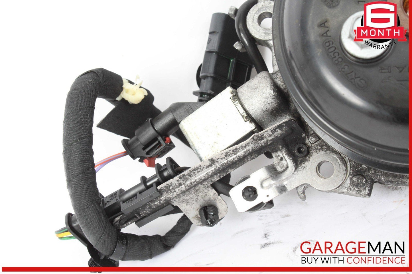 17-19 Jaguar XE AWD Engine Water Pump G4D38501AE OEM