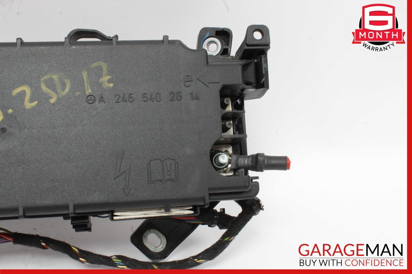 14-20 Mercedes W117 CLA250 GLA250 Front Interior Relay Fuse Box 2465402614 OEM