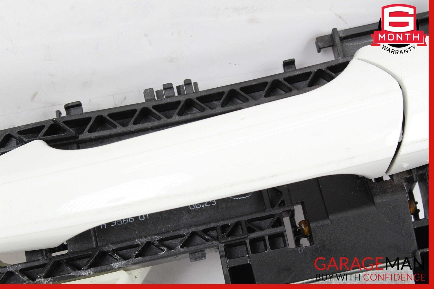 14-18 Mercedes W117 CLA250 Rear Left Side Exterior Door Handle Calcite White
