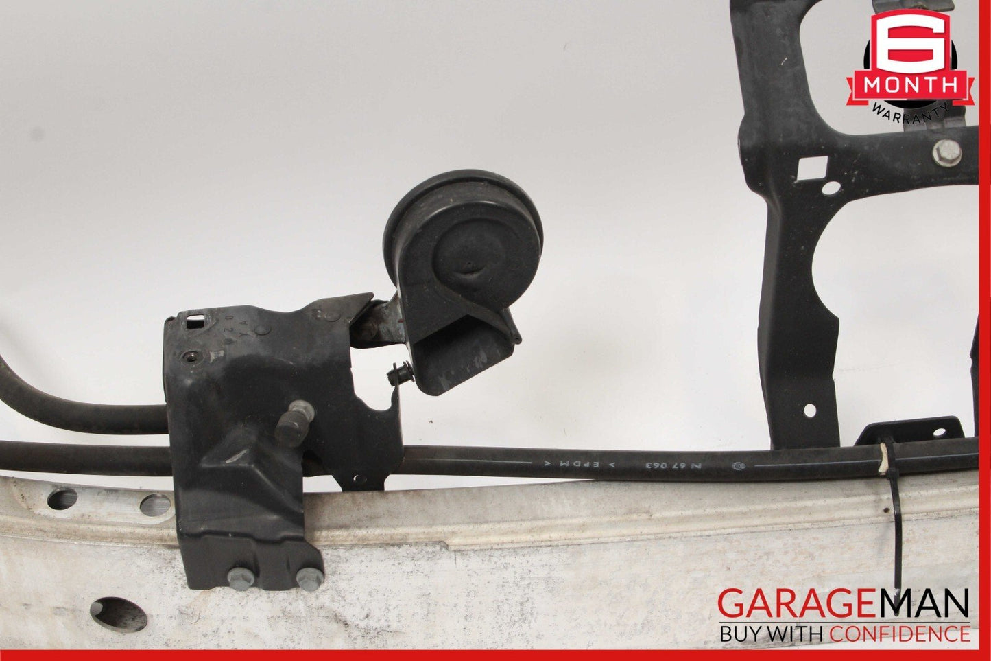 03-09 Mercedes W211 E350 E320 Front Radiator Clip Bumper Reinforcement Bar Assy