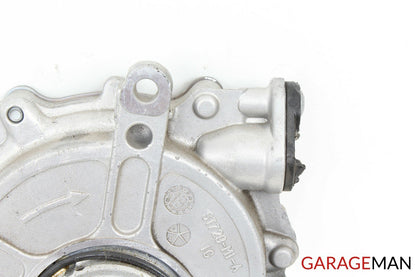 13-15 Mercedes X204 GLK350 Engine Motor Cylinder Head Vacuum Pump 2760109804 OEM