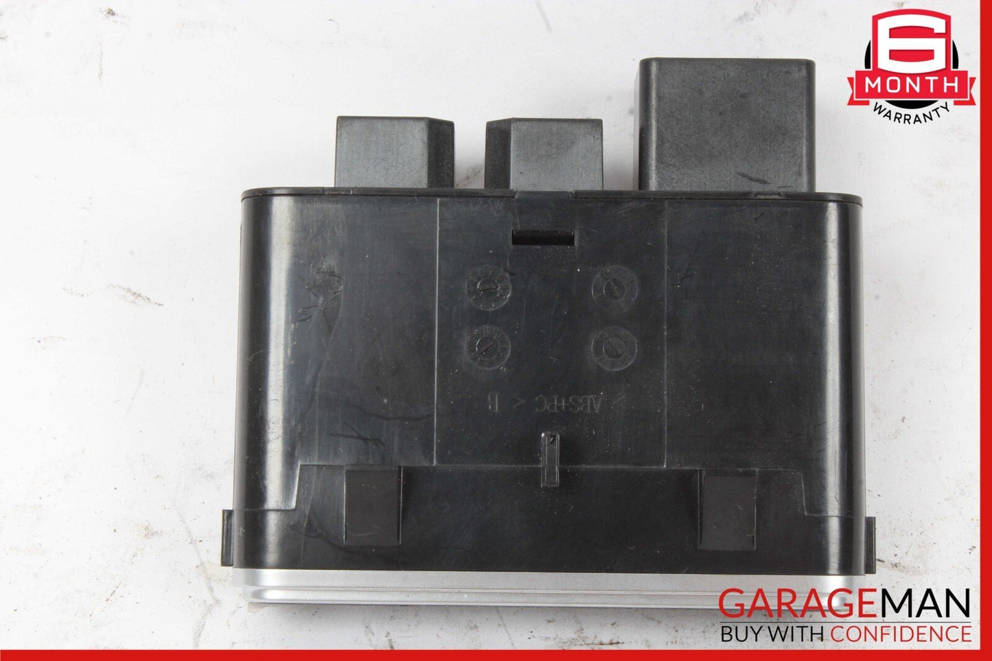 17-19 Alfa Romeo Giulia Center Console USB Port Auxiliary Jack 01561182090