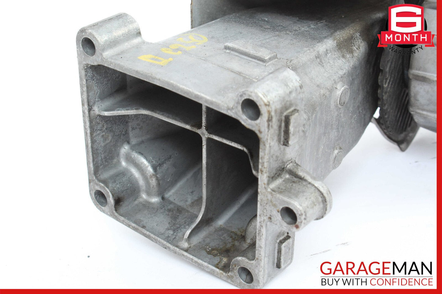 12-15 Mercedes W204 C250 Engine Motor Bracket Mount Right Side OEM