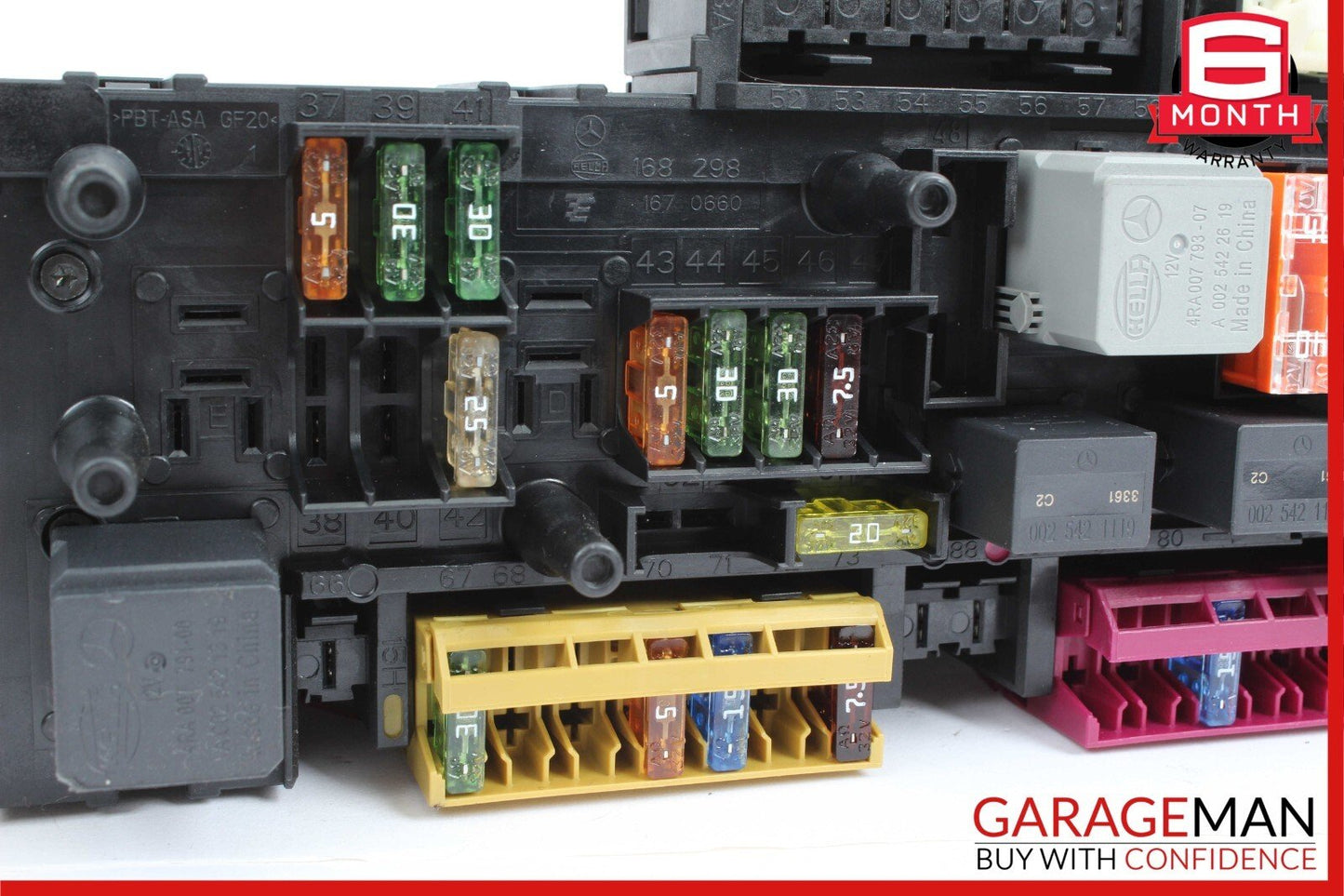 12-14 Mercedes W204 C300 C250 C63 AMG Rear SAM Module Relay Fuse Box Assembly