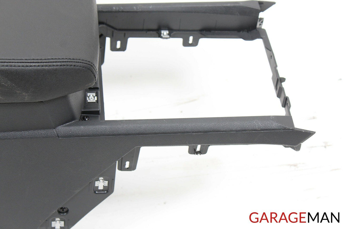 18-19 Volkswagen Atlas Center Console Armrest Arm Rest Storage Tray Compartment