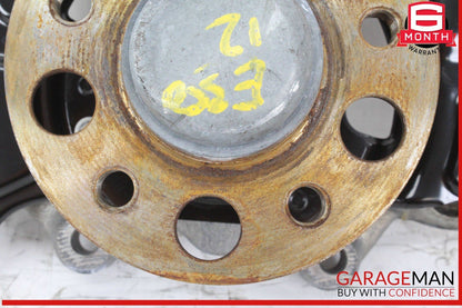 10-16 Mercedes W212 E350 Front Right Side Wheel Spindle Knuckle Wheel Hub OEM