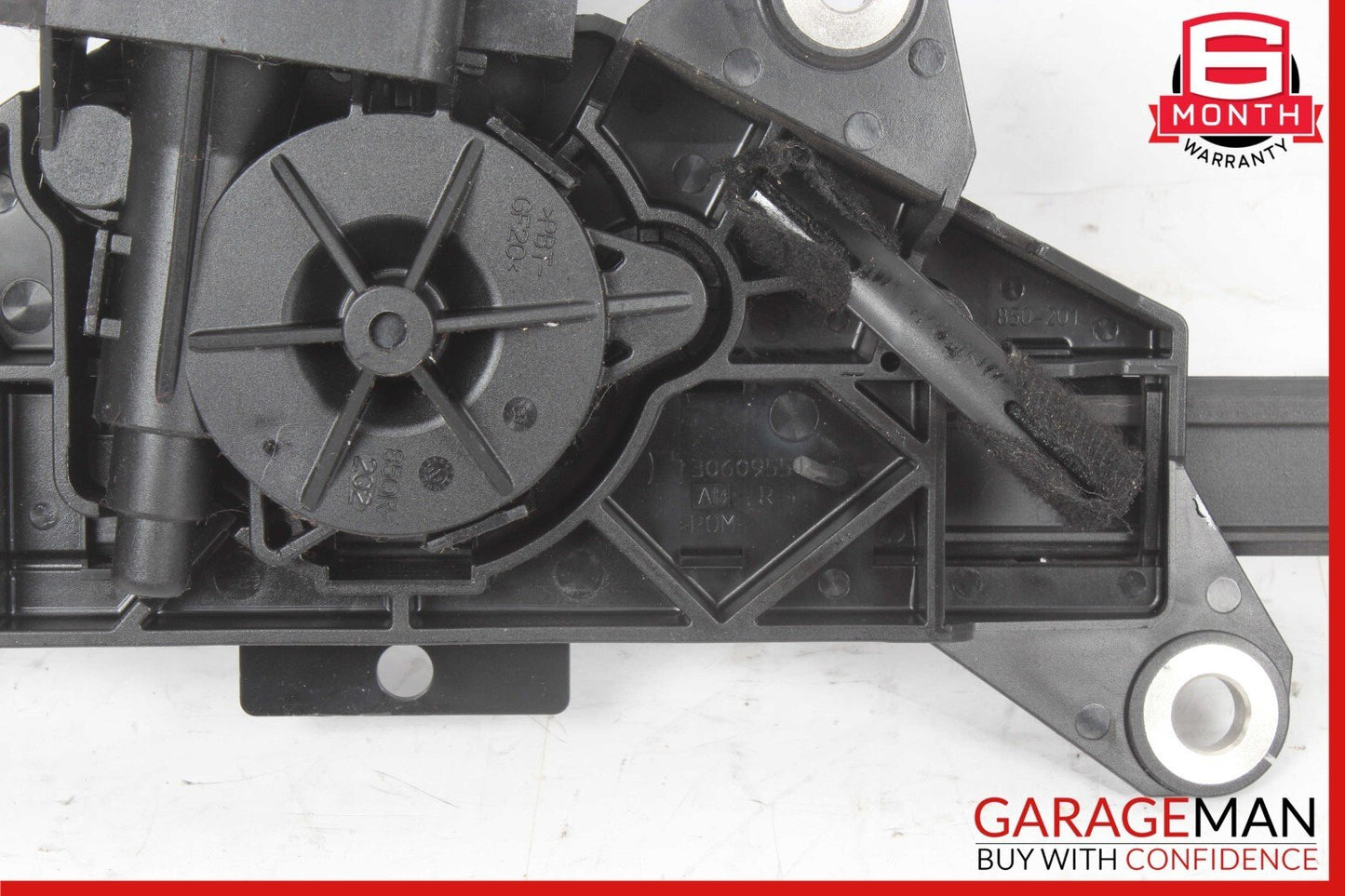 10-17 Mercedes W207 E350 E550 Front Right Side Seat Belt Feeder Retractor OEM