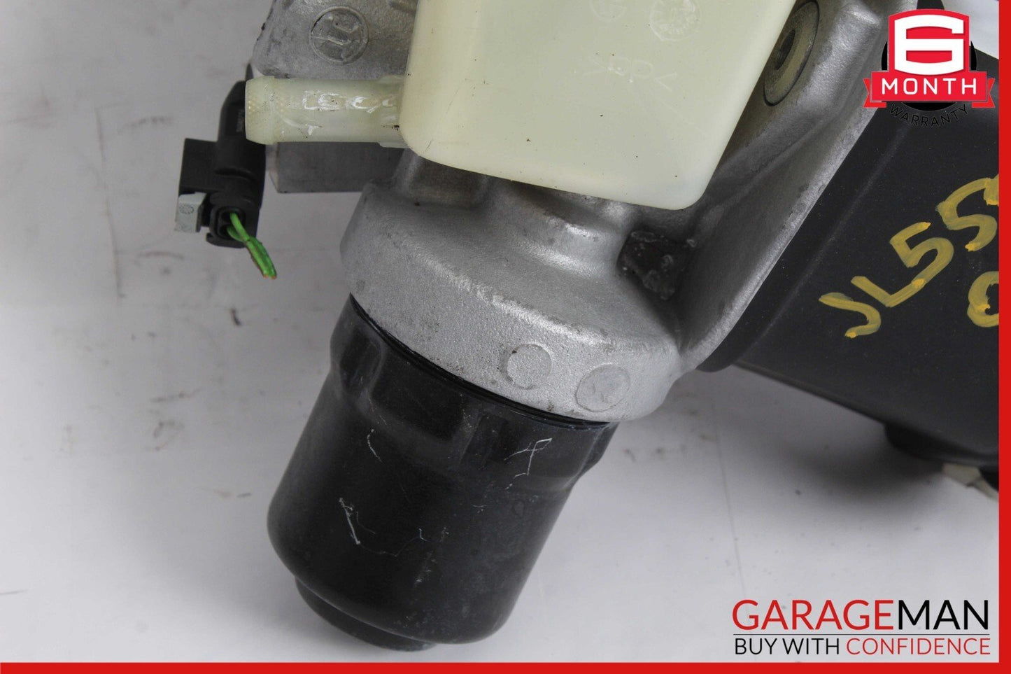 09-12 Mercedes R230 SL550 Power Brake Booster Master Cylinder Reservoir Assembly