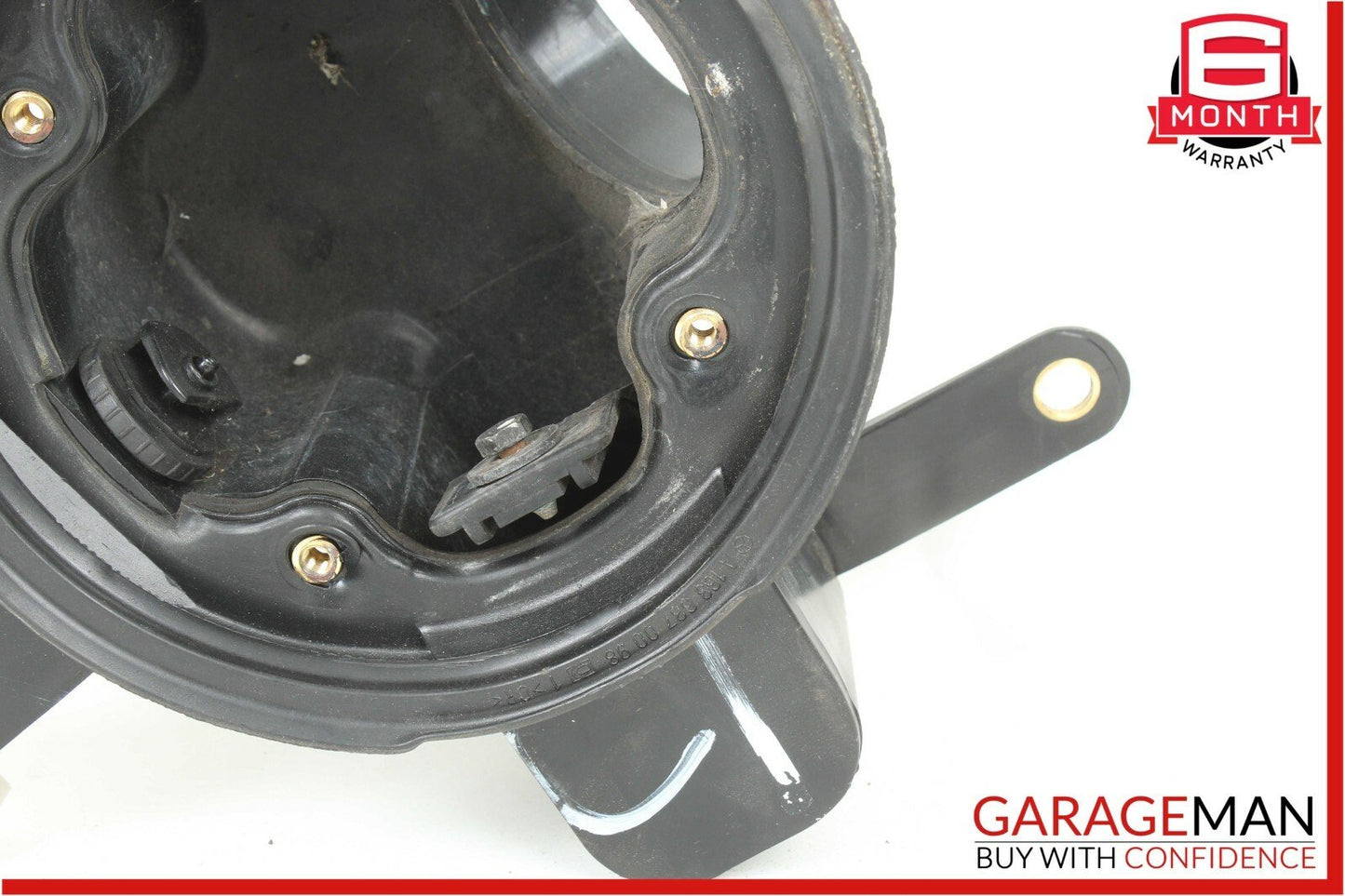 98-05 Mercedes W163 ML320 ML500 Fuel Gas Cap Cover Door Lid Housing Assembly