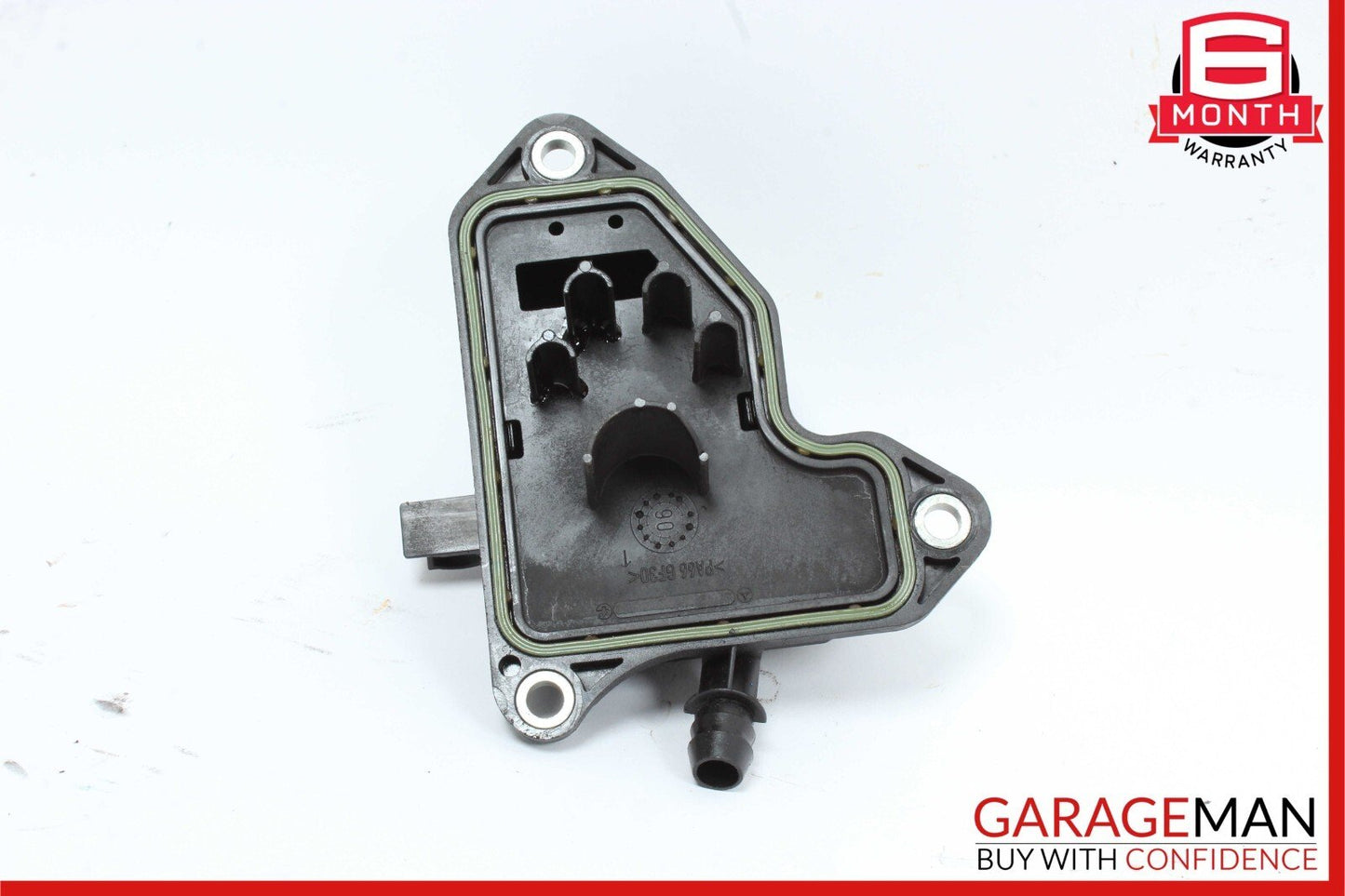 06-15 Mercedes W211 E350 SLK300 C300 Engine Oil Separator Cover 2720160134 OEM