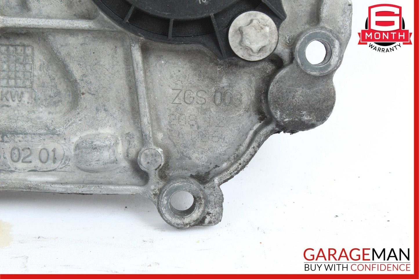 12-18 Mercedes W204 C300 Front Left / Right Engine Timing Chain Cover Plate OEM