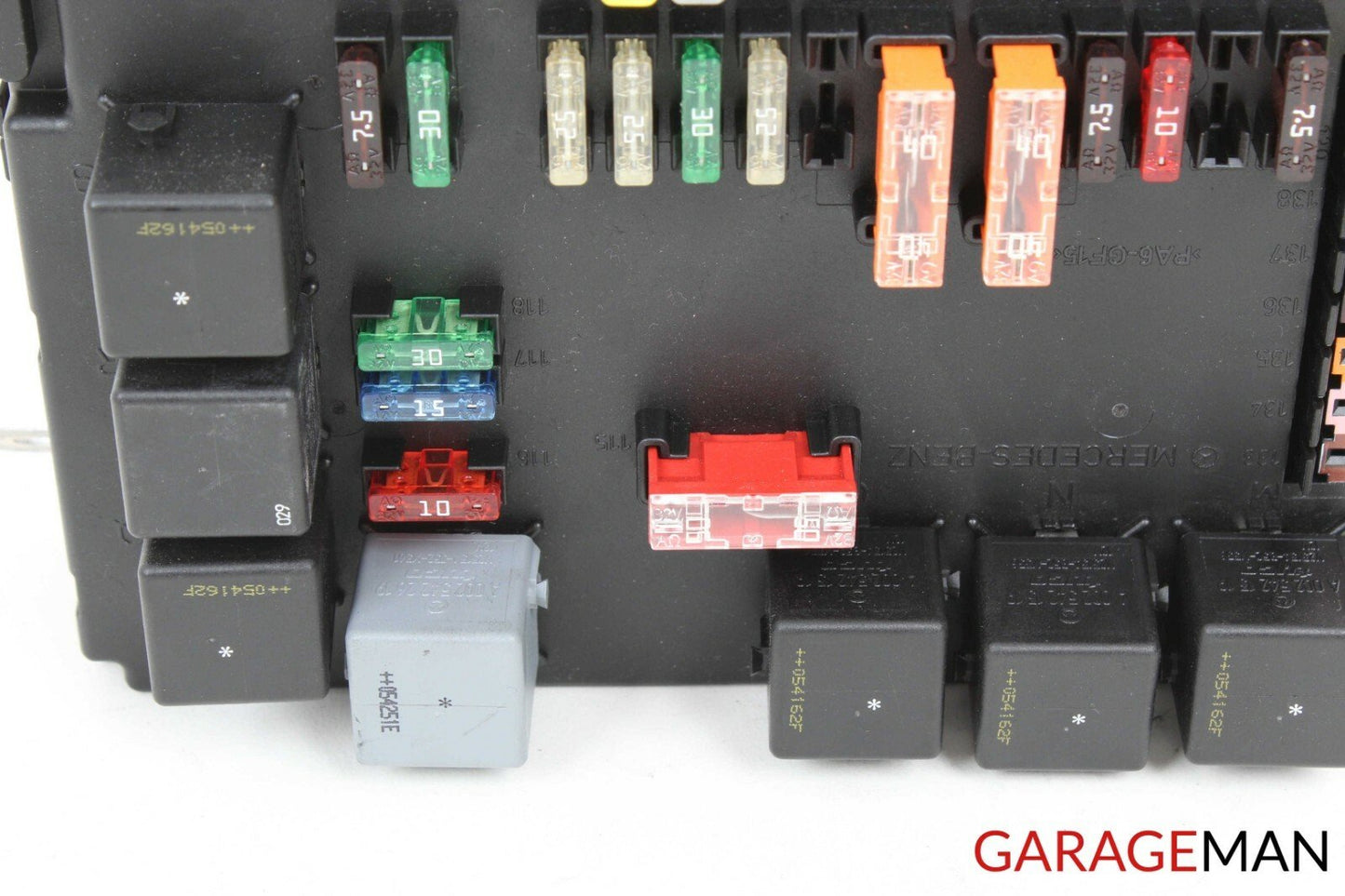 07-13 Mercedes W221 S550 CL550 Rear Trunk Fuse Box Relay Block 2215402550 OEM
