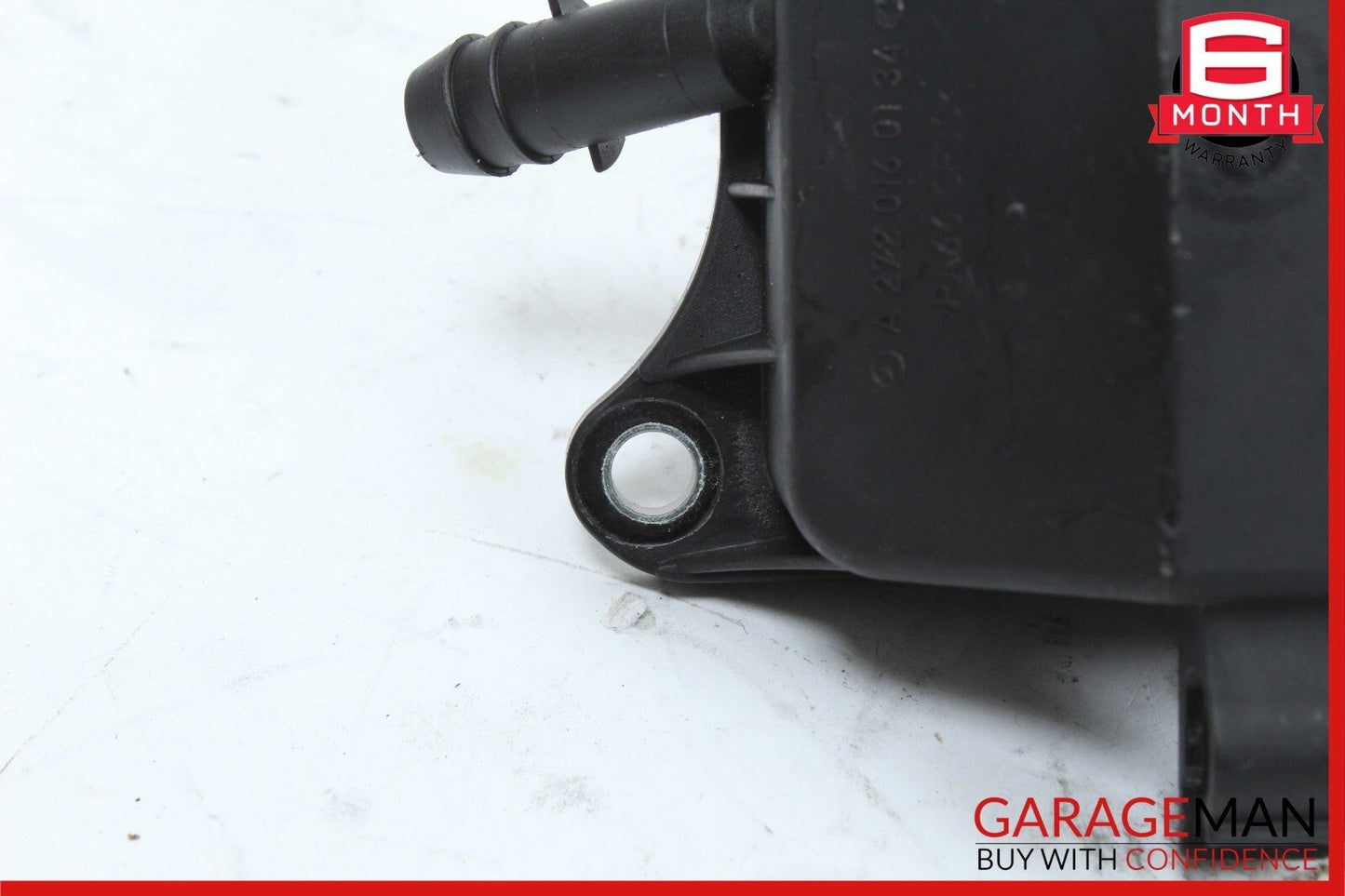 06-15 Mercedes W212 E350 C300 Engine Oil Separator Cover 2720160134 OEM