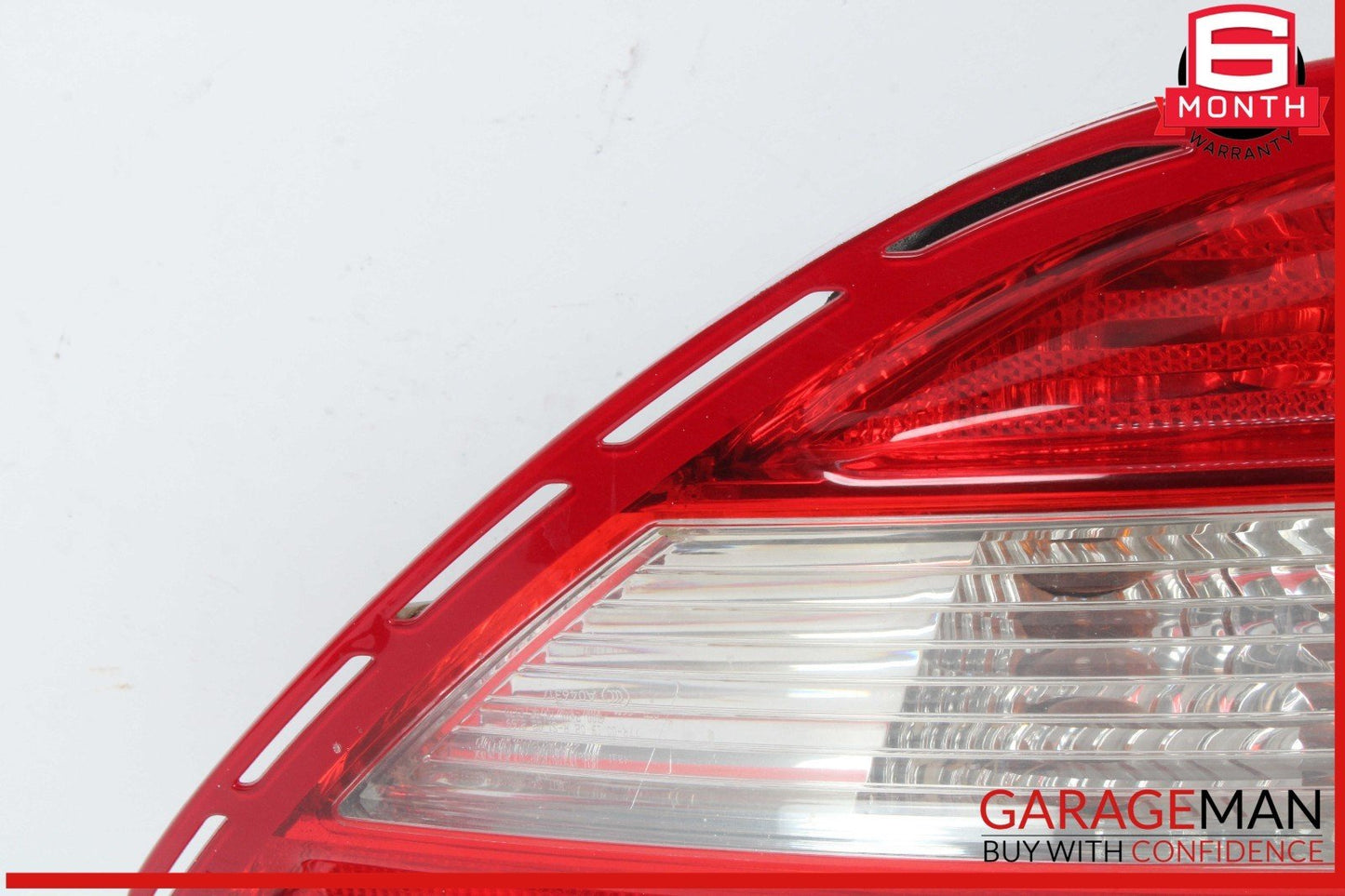 08-11 Mercedes W204 C300 C350 C63 AMG Right Side Tail Light Lamp 2048200264 OEM