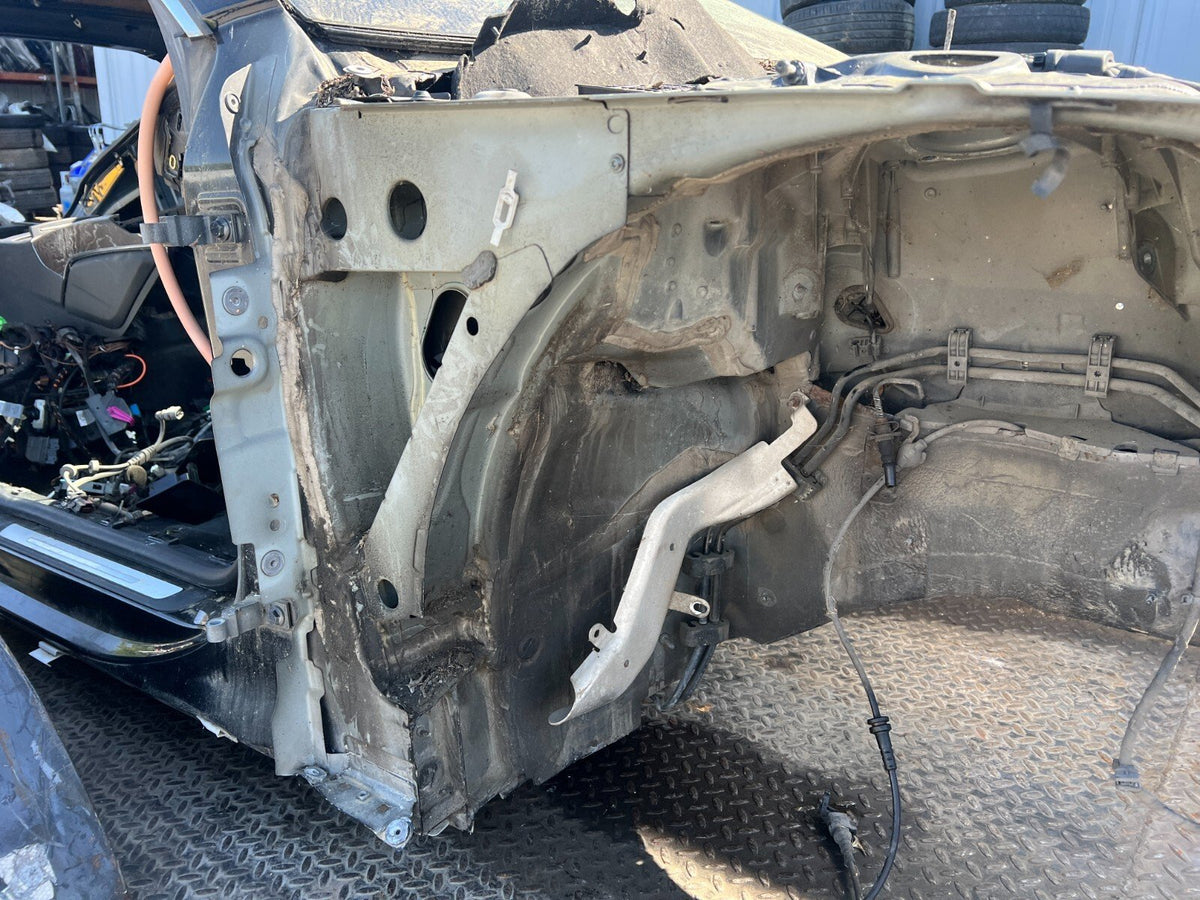 2012-2017 AUDI S7 RIGHT PASS FRONT FRAME RAIL APRON BODY CLIP STRUT TOWER OEM