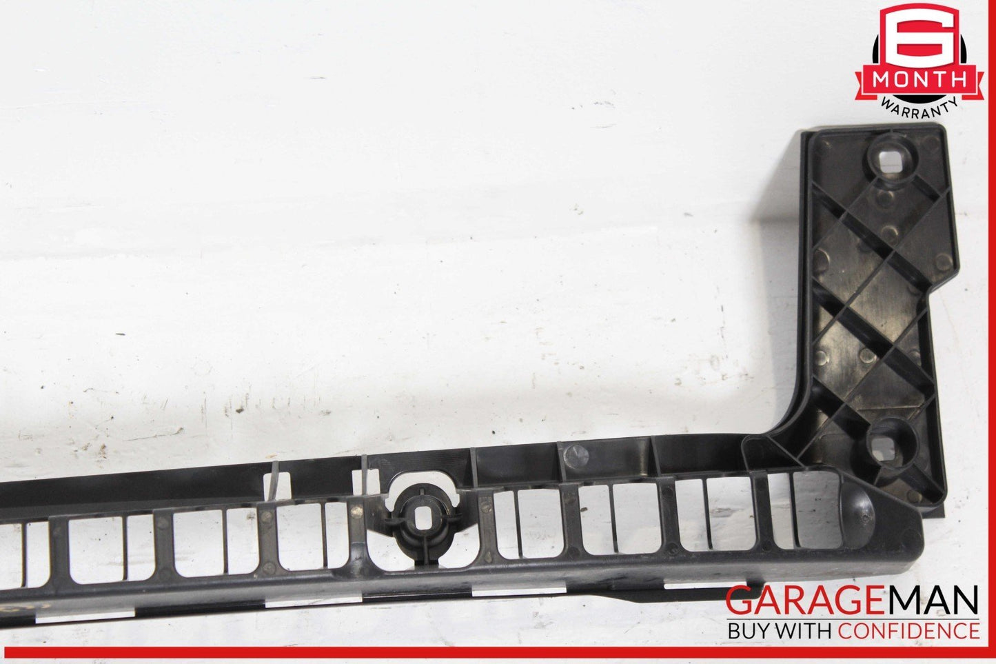 14-17 BMW i3 I01 Hybrid Rear Bumper Upper Center Mount Bracket Assembly OEM