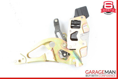 03-12 Mercedes R230 SL500 SL55 AMG Left Side Trunk Lock Frame Cylinder Bracket
