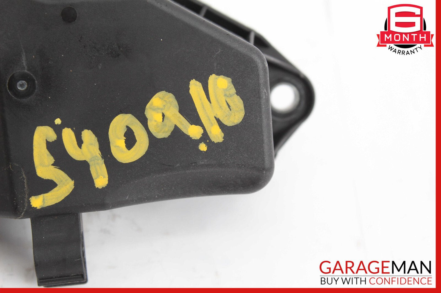06-13 Mercedes W251 R350 Engine Oil Separator Cover 2720160134 OEM