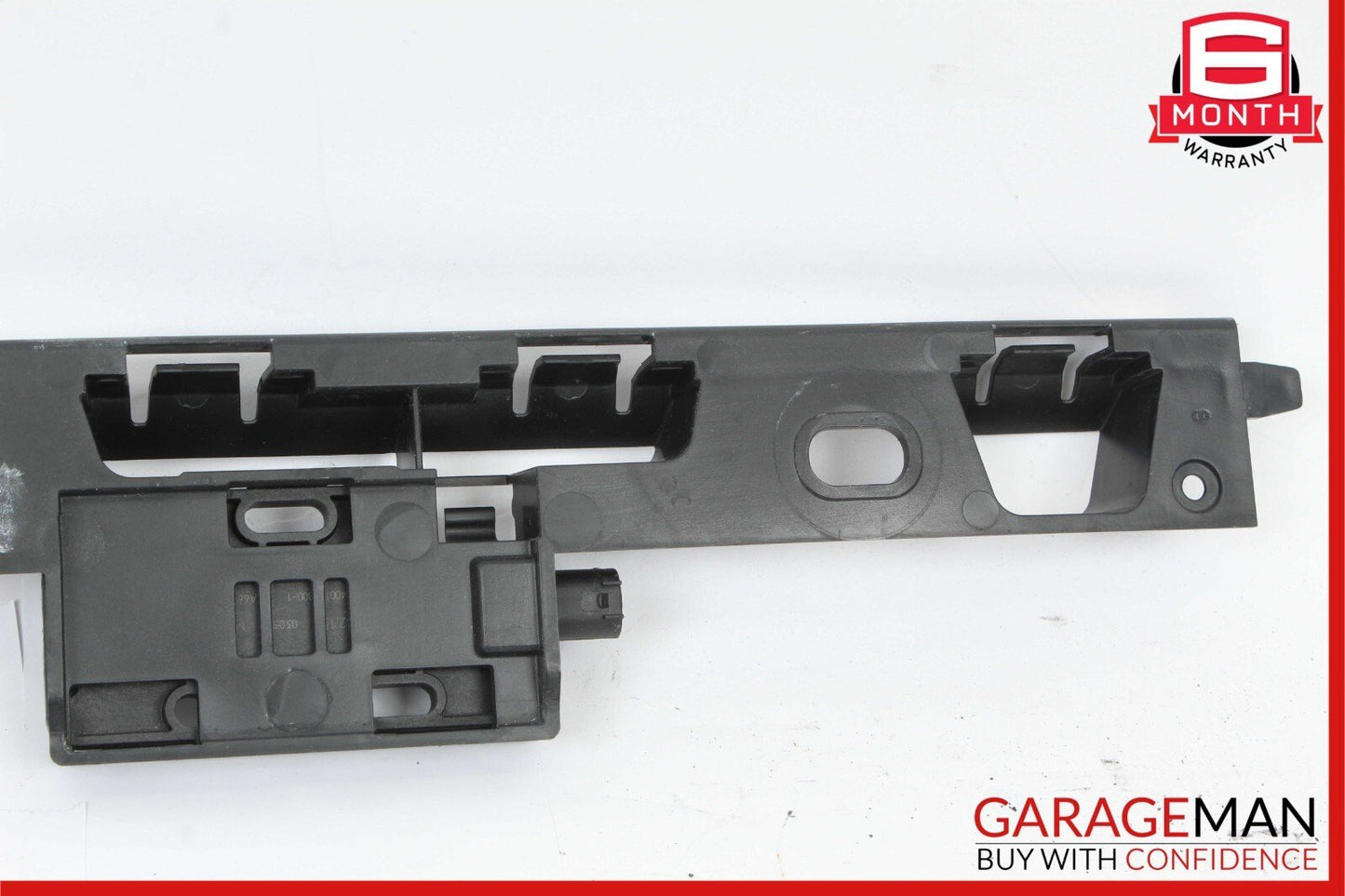 15-23 Porsche Macan S 95 Rear Left Sideskirt Rocker Molding Bracket 95B853537