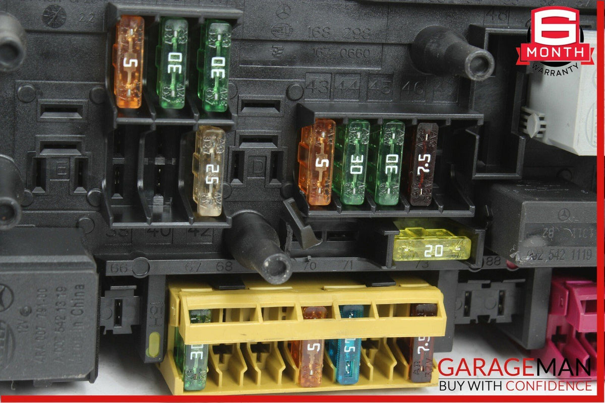 12-14 Mercedes W204 C250 C350 Rear SAM Fuse Box Relay Module Assembly OEM